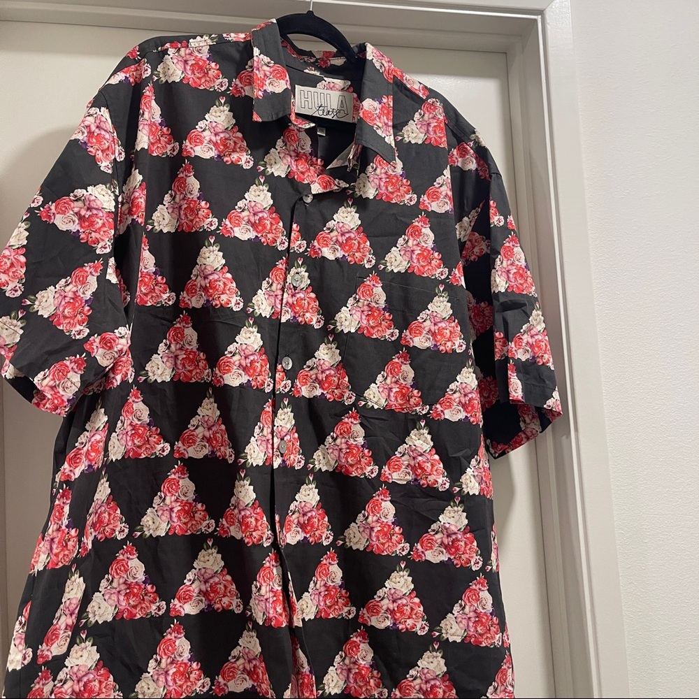 NEVER WORN Hula Tease Mens Shirt